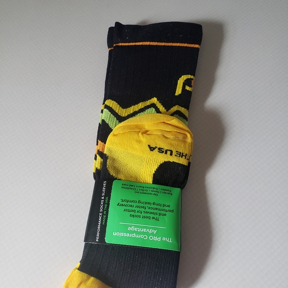 New/NWT ProCompression Compression Socks - Picture 6 of 7